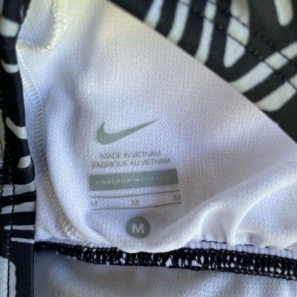 Nike One Piece Swimsuit size Medium - Picture 4 of 5